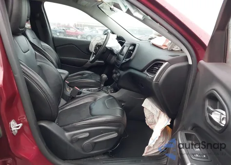 2019 Jeep Cherokee Latitude Plus 4X4 from USA, damaged, VIN 1C4PJMLBXKD341563